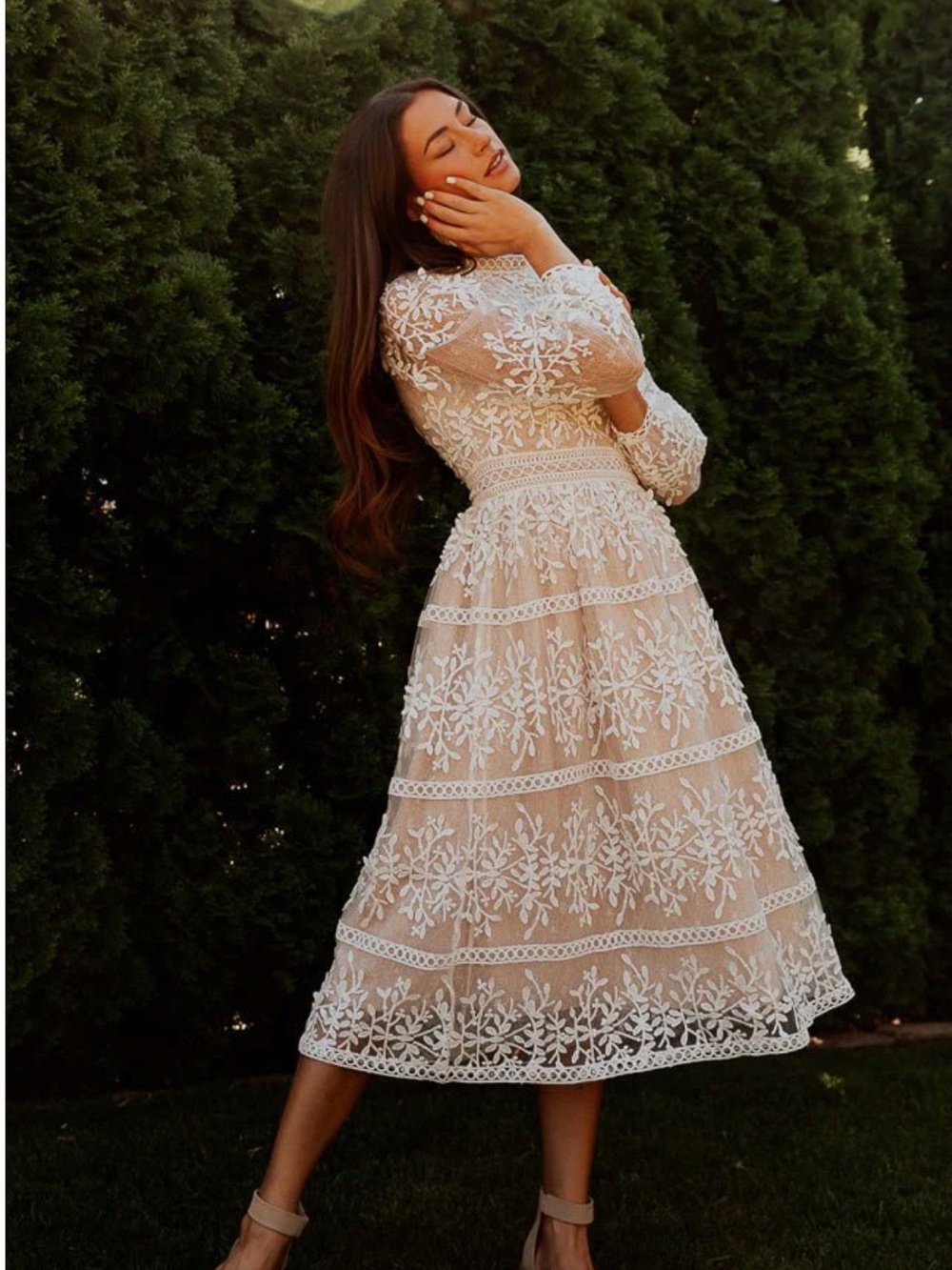 Ivy City Co. Sicily Dress in Champagne Lining